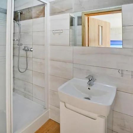 Dom wakacyjny Comfortable Homes With A Summer Pool