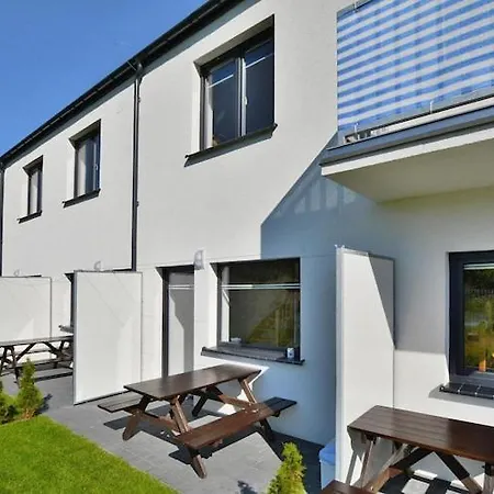 Dom wakacyjny Comfortable Homes With A Summer Pool *