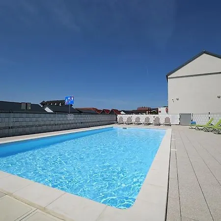 Comfortable Homes With A Summer Pool Dom wakacyjny